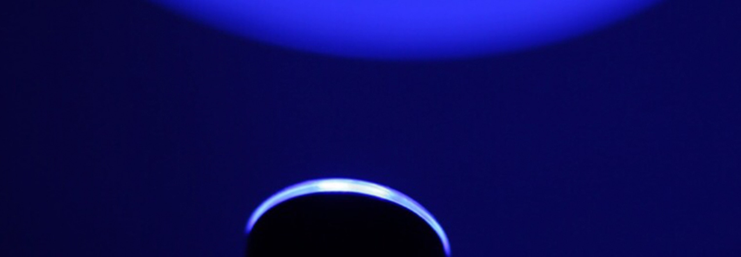 LYMA Laser blue light close-up