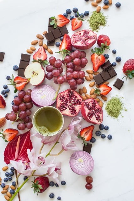 Polyphenols & Gut Health: The Gut Compound That Doesn't Just Feed Your Microbiome - It Selectively Reshapes It